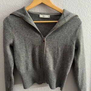 ZARA KNIT ZIP SWEATER